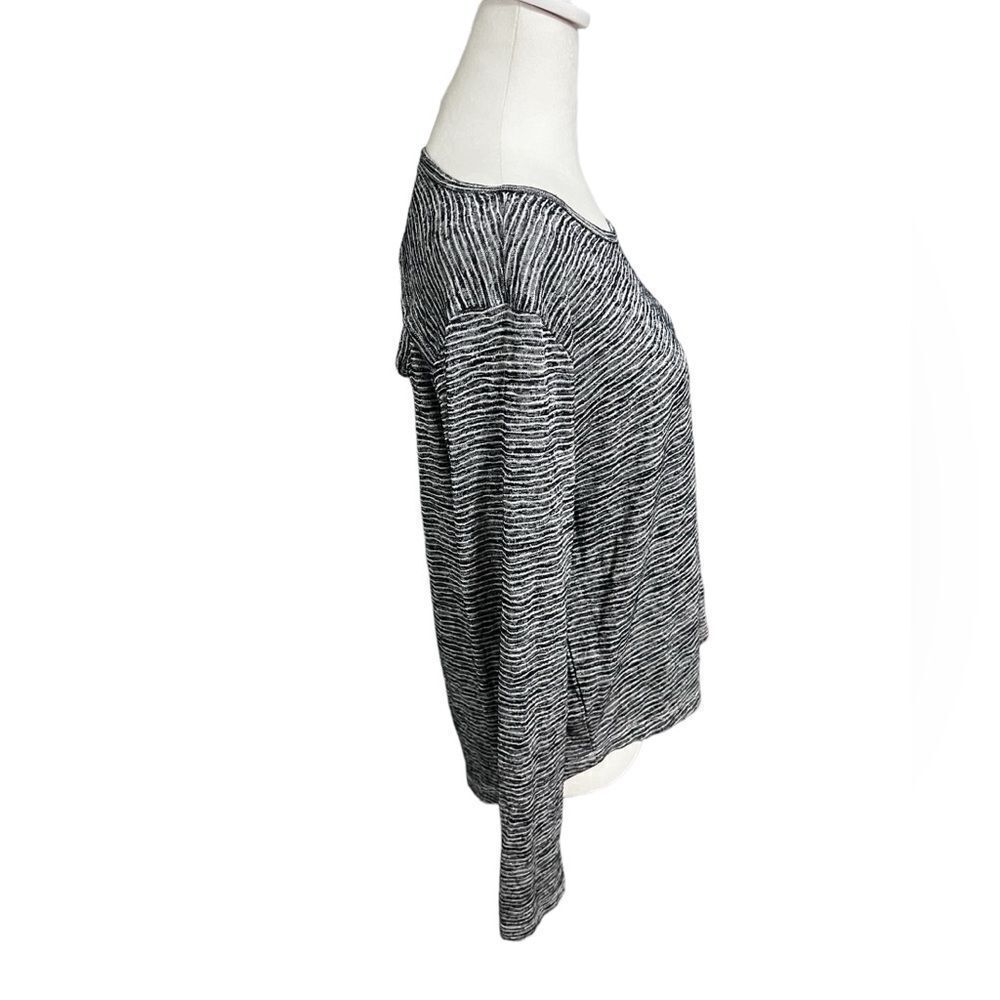 Athleta Breezy Long Sleeve small dark navy and white stripes - Picture 4 of 13